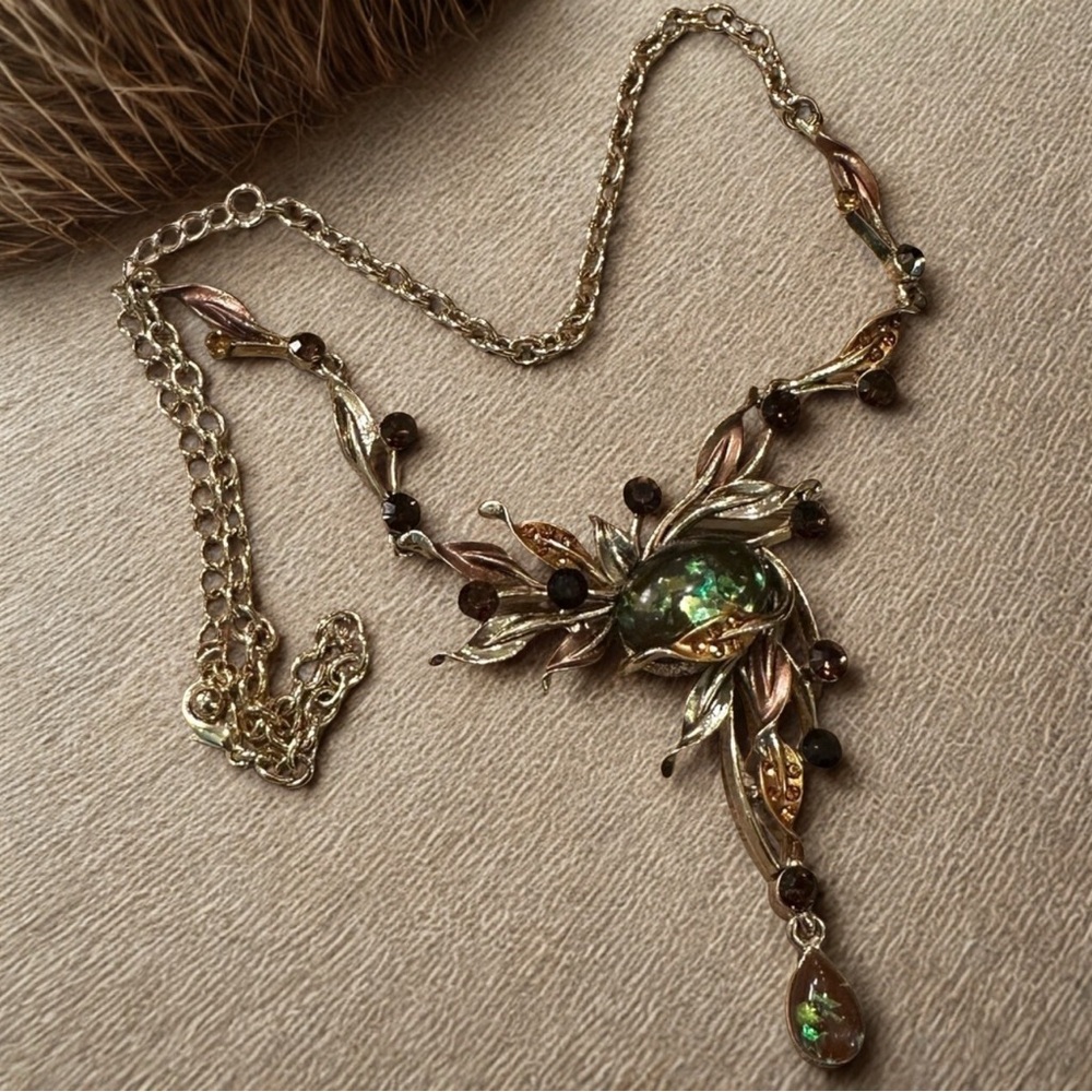 Vintage Lucite Floral Bead‎ Aurora Borealis Necklace